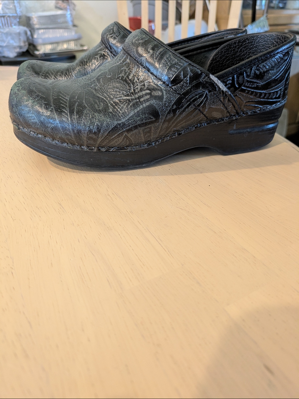 Dansko Professional Black Tooled Leather Floral Wide Width Clogs Women’s 38